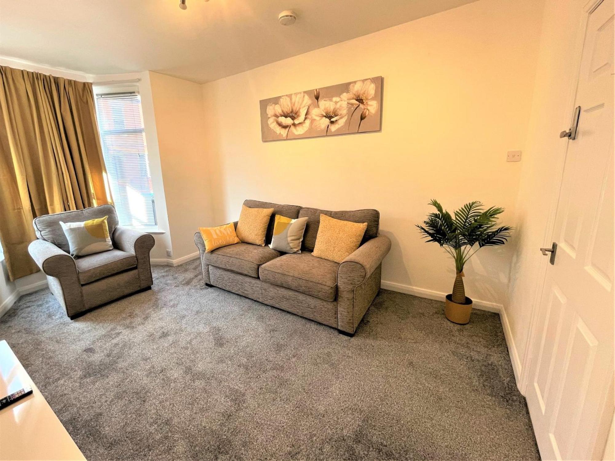 Robinhuts - 3 Bed Accommodation -Perfect For Contractors, Families & Students Kingston upon Hull ภายนอก รูปภาพ