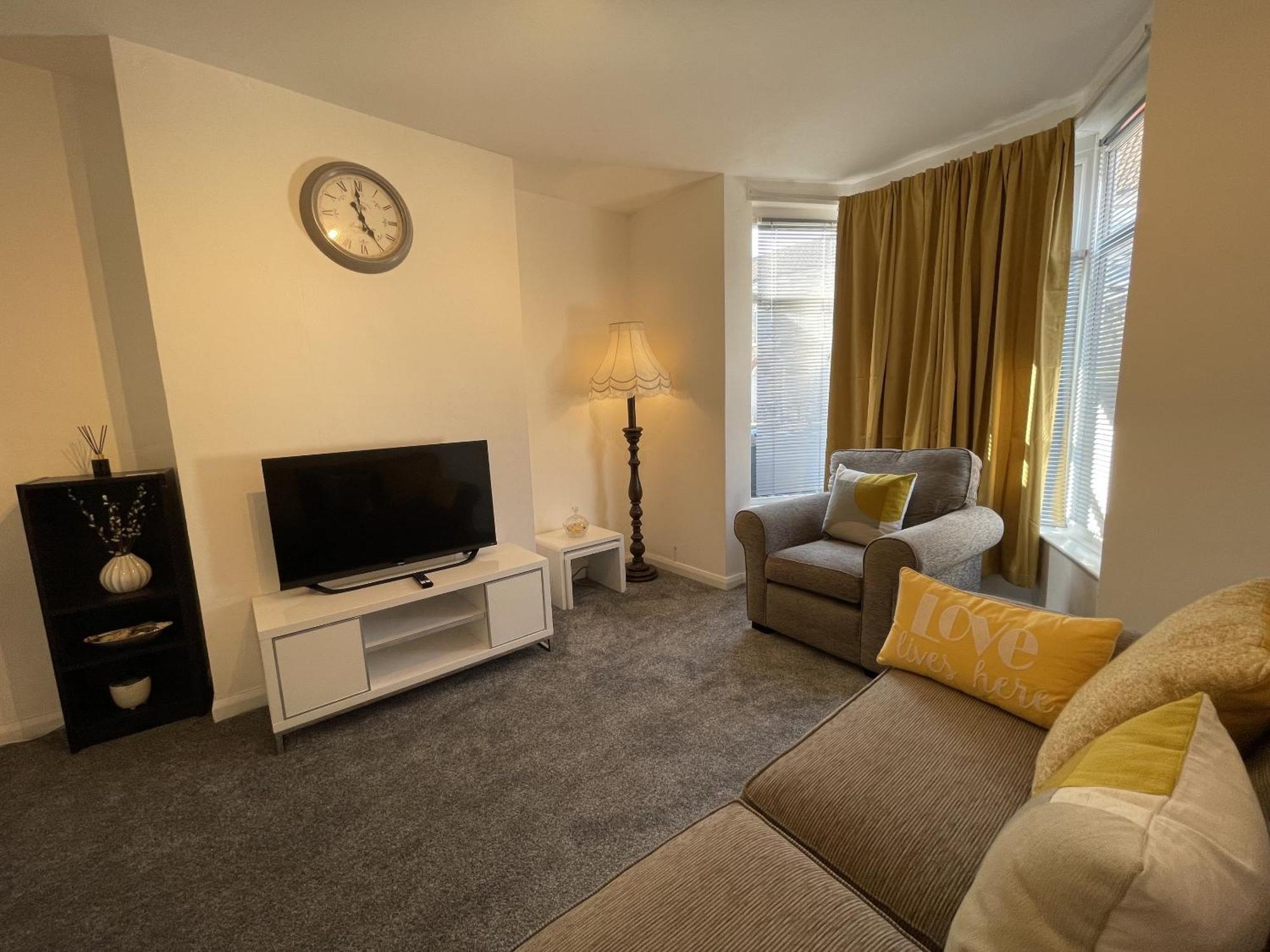 Robinhuts - 3 Bed Accommodation -Perfect For Contractors, Families & Students Kingston upon Hull ภายนอก รูปภาพ